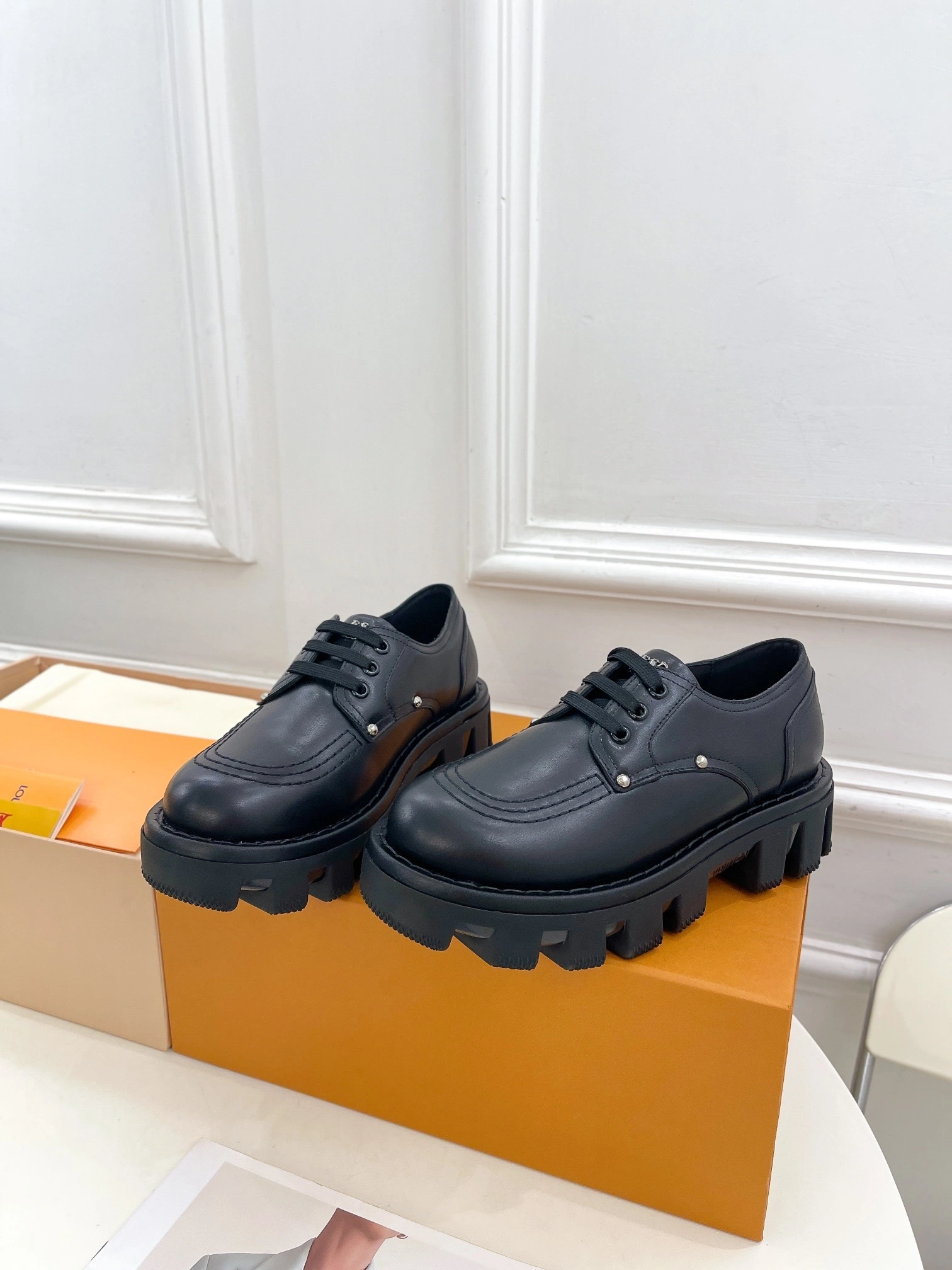 OOBB-- 1ACN3P Heel height：5.5CM cowhide item:D-X158D1031